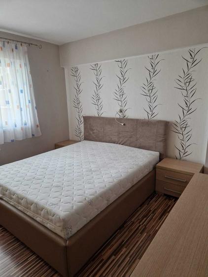 Apartament cu 3 camere decomandat în Virtuții