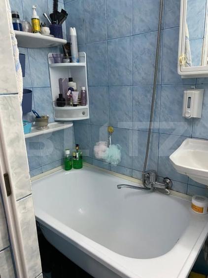 Garsonieră decomandată, mobilată în Micro 21