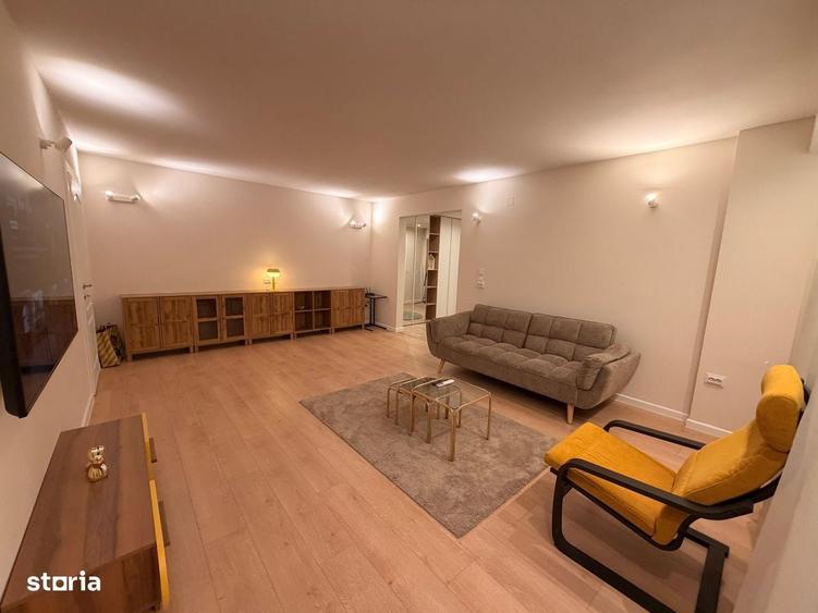 Apartament cu 4 camere în Aviatorilor