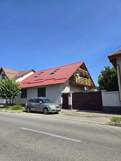 Casă cu 4 camere cu Teren 520 Mp în Central