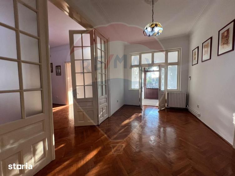 Casă cu 4 camere cu Teren 998 Mp în Gara