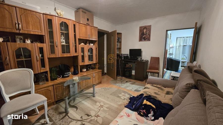 Apartament cu 4 camere, mobilat în Apărătorii Patriei