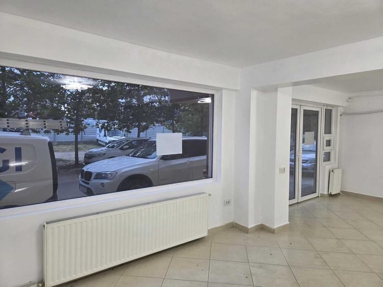 Spațiu comercial, de 55 mp, în Militari