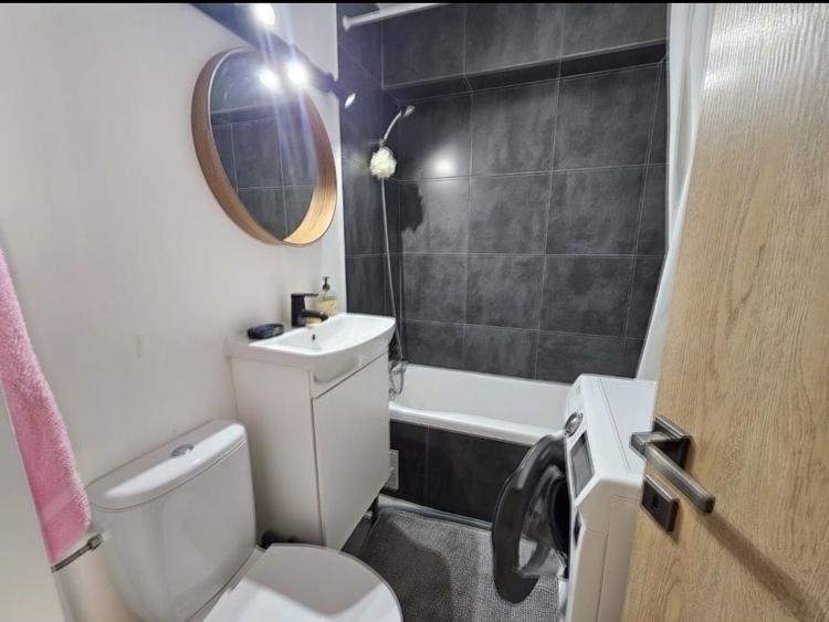 Apartament cu 3 camere semidecomandat în Ștefan cel Mare