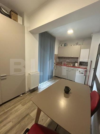 Apartament cu 3 camere, ideal pentru activitati de birou, zona Livezeni - 1