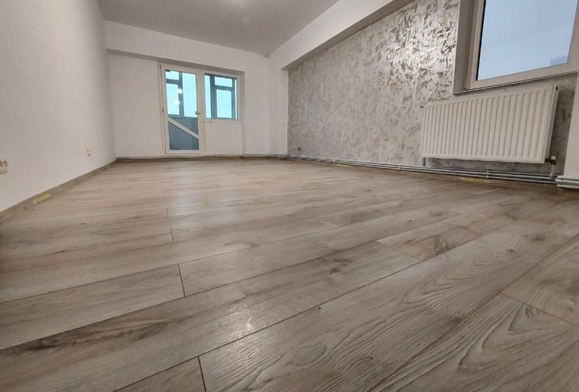 Apartament cu 3 camere decomandat în Păcurari