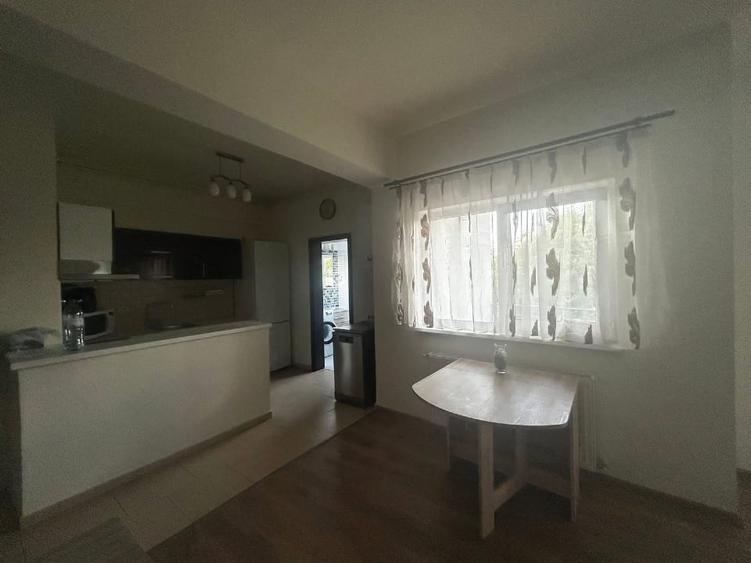 Apartament cu 2 camere semidecomandat, mobilat în Giroc
