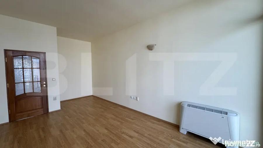 Apartament cu 4 camere decomandat în Brazda lui Novac
