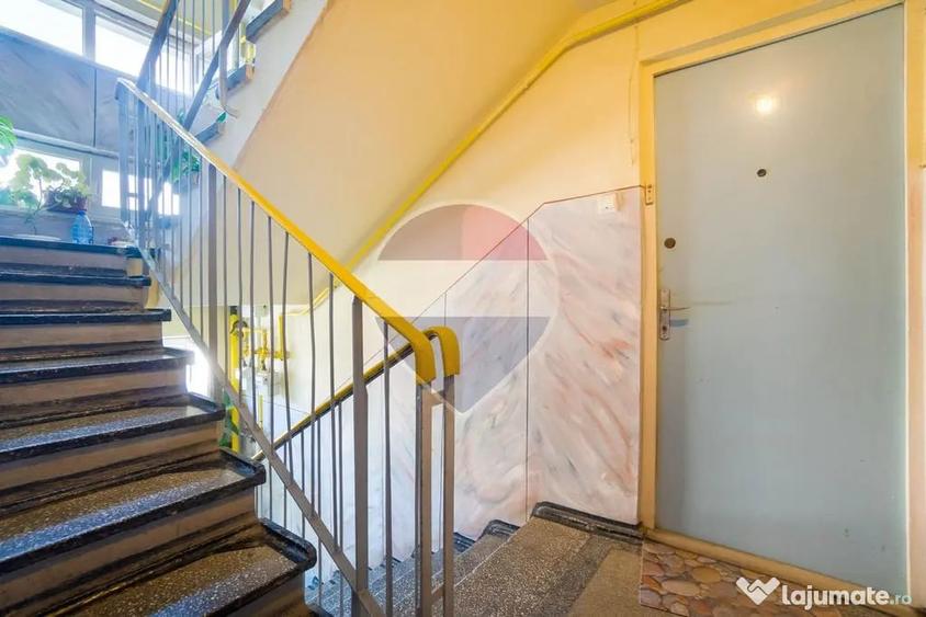 Apartament cu 2 camere semidecomandat în Central