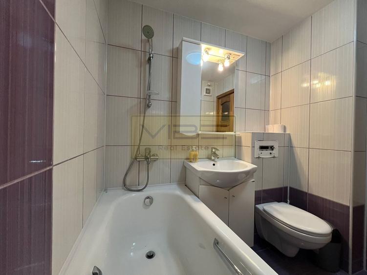 Apartament cu 3 camere decomandat, mobilat în Păcurari