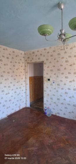 Apartament cu 2 camere semidecomandat în Valenta