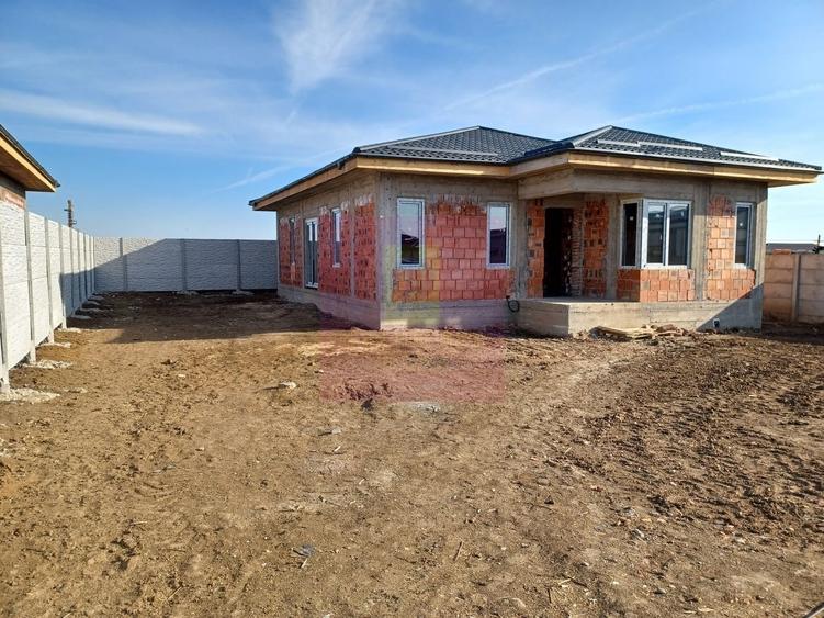 Casă cu 4 camere cu Teren 430 Mp în Central