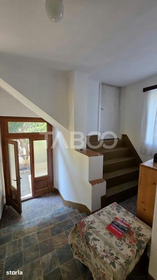 Casă cu 2 camere cu Teren 720 Mp în Central