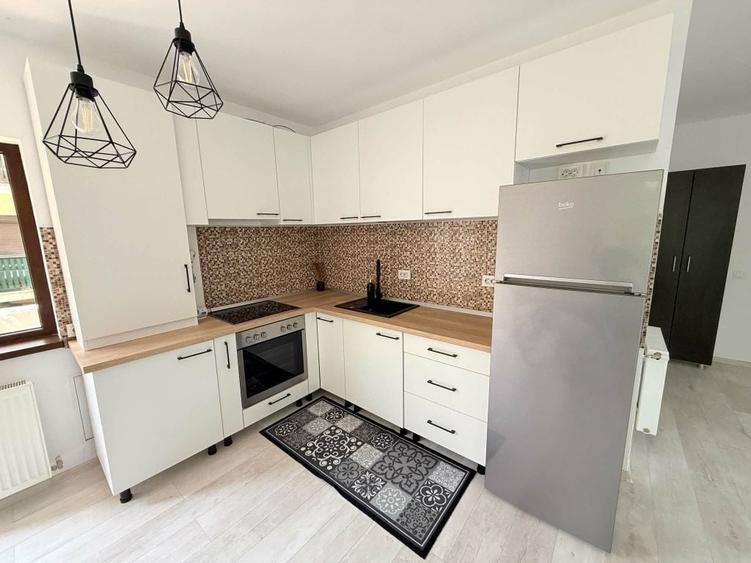 Apartament cu 3 camere decomandat în Vișan