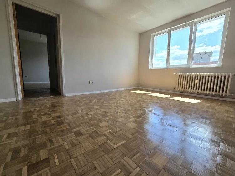 Apartament  2 camere liber la vanzare zona Garii - 1