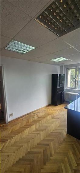 Apartament cu 3 camere decomandat, mobilat în Iancului