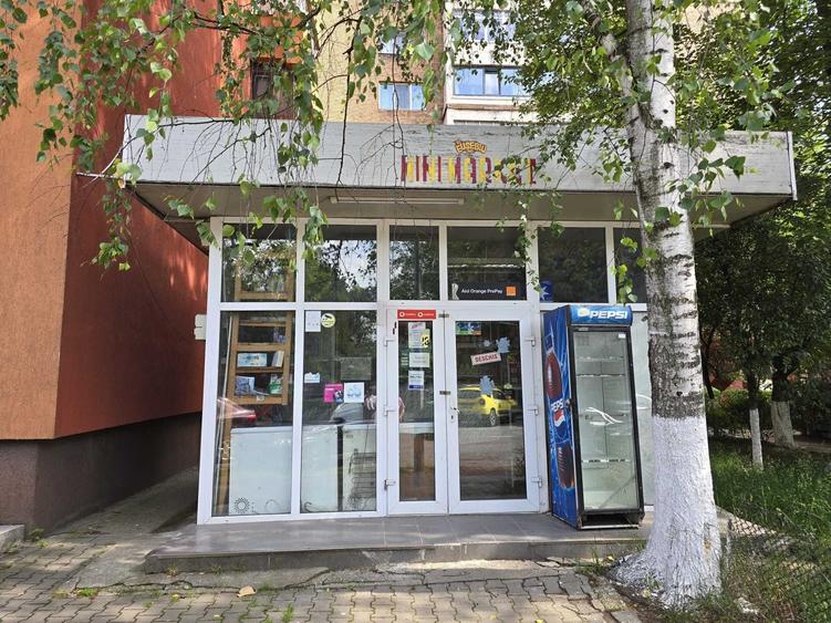 Spațiu comercial, de 18 mp, în Petros