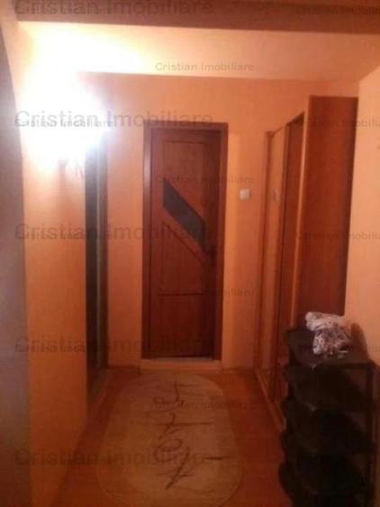 Apartament cu 2 camere decomandat în Buzaului