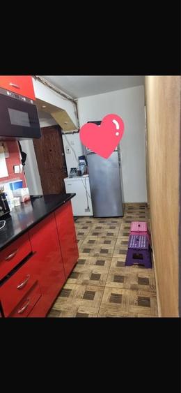 Apartament cu 3 camere decomandat în Tineretului