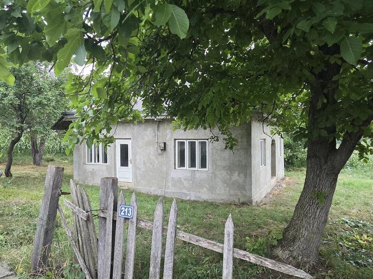 Casă cu 3 camere cu Teren 1200 Mp în Grumăzești