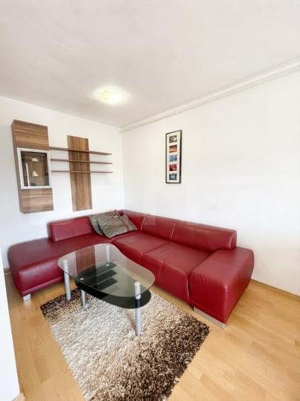 Apartament cu 2 camere semidecomandat, mobilat în Baciu