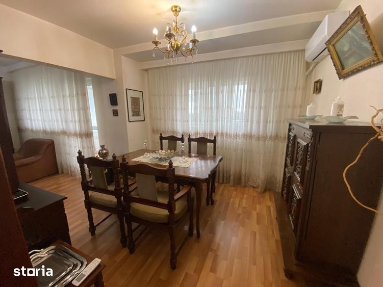 Apartament cu 4 camere decomandat în Pantelimon