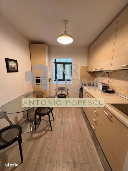 Apartament cu 3 camere decomandat în 9 Mai