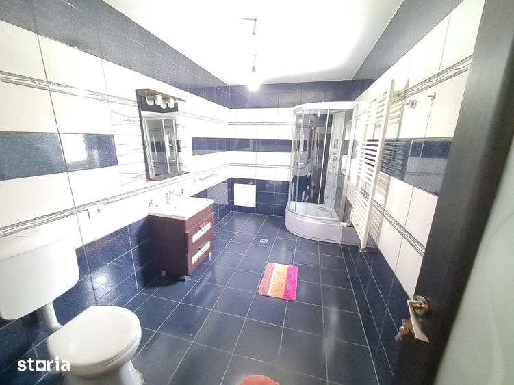 Casă cu 6 camere cu Teren 320 Mp în Ultracentral