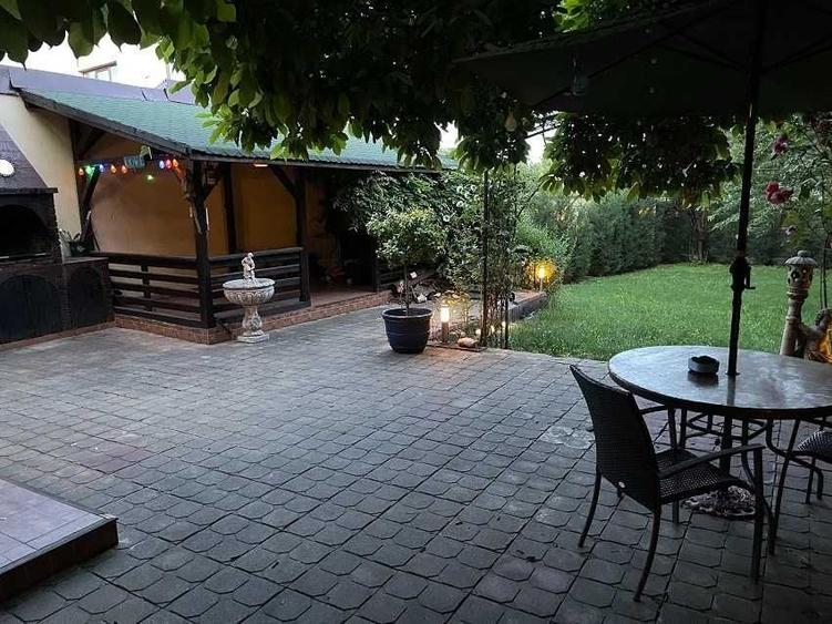 Casă cu 4 camere în Central