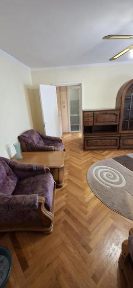 Apartament cu 2 camere în Micro 16