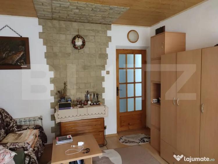Casă cu 6 camere cu Teren 1000 Mp în Dancu