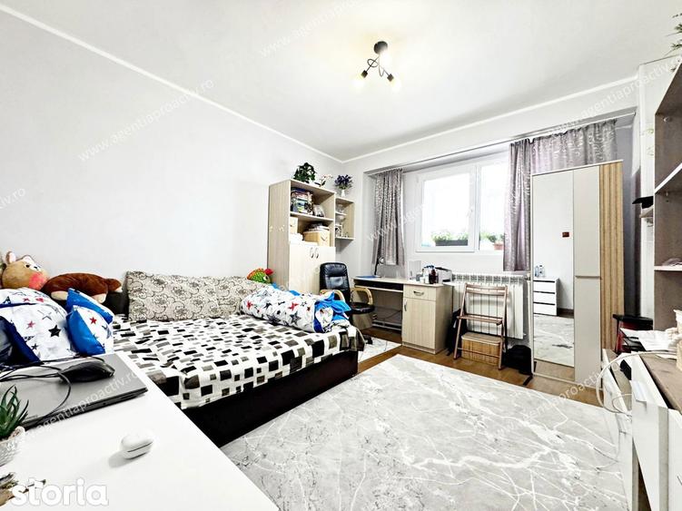 Apartament cu 2 camere decomandat în Micro 17
