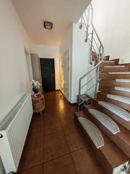 Duplex cu 4 camere cu Teren 210 Mp în Berceni