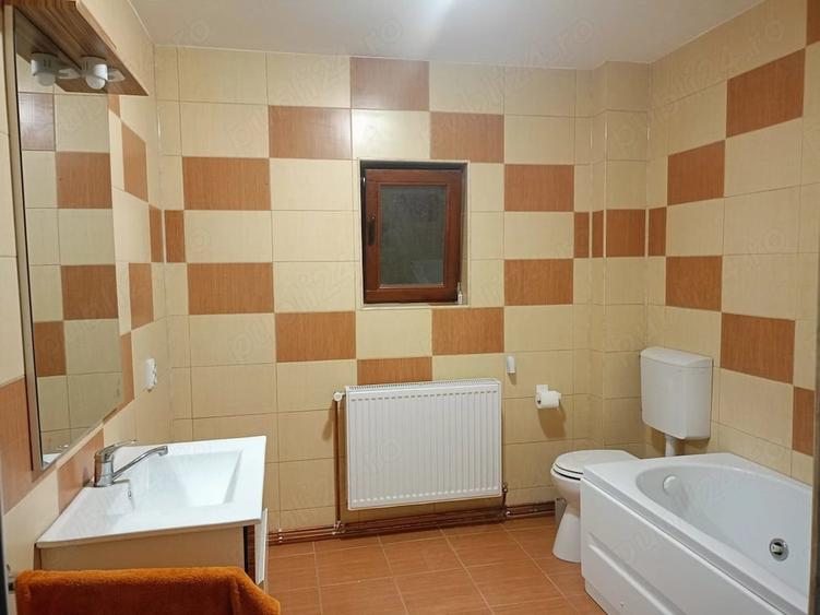 Casă cu Teren 750 Mp în Central