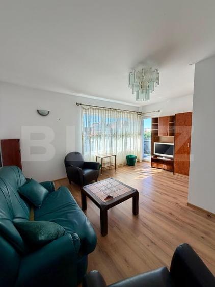 Apartament cu 3 camere decomandat, mobilat în Zorilor