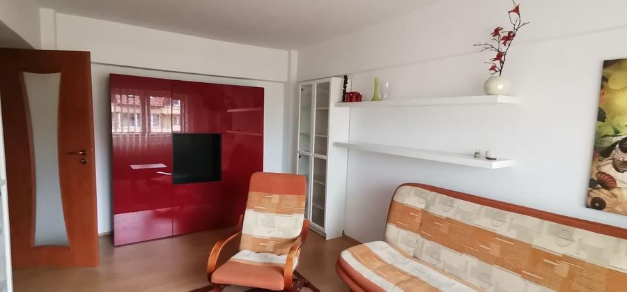 Apartament cu 2 camere decomandat în Centrul Civic