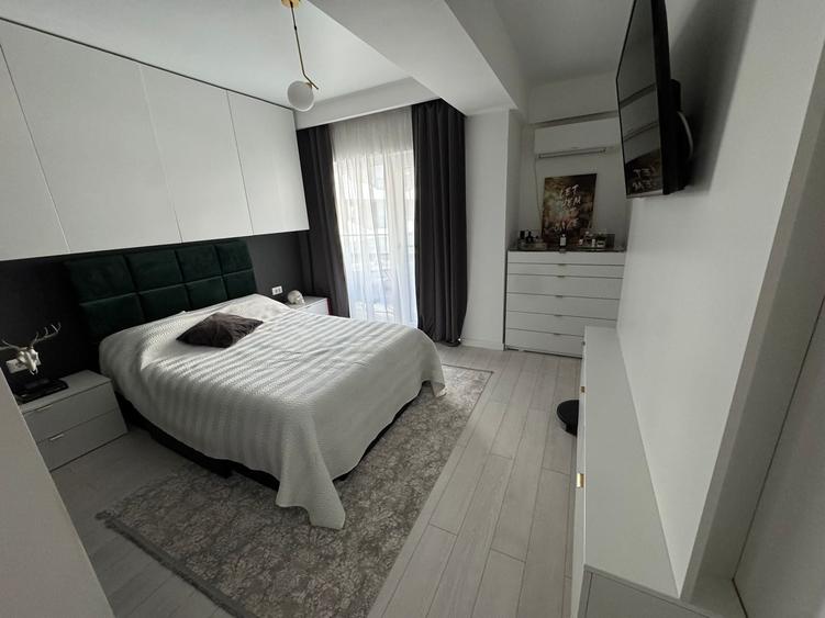 Apartament cu 3 camere decomandat în Aviației