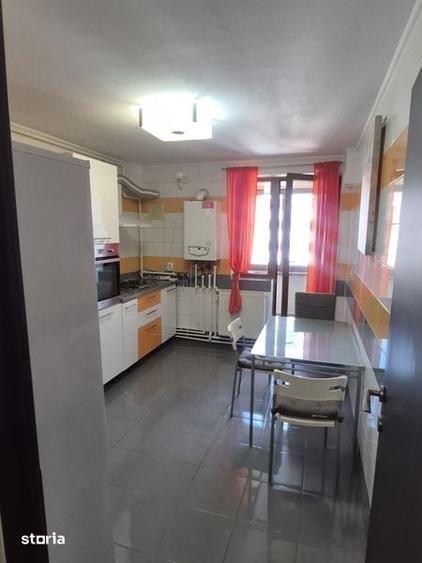 Apartament cu 2 camere semidecomandat în Tei