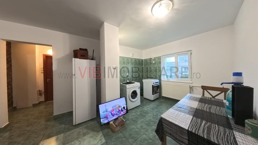 Apartament cu 2 camere decomandat în Tei