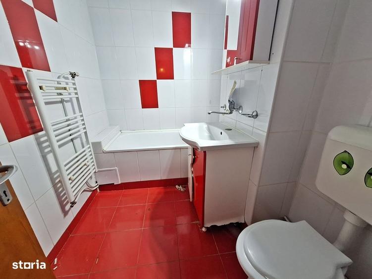 Apartament cu 2 camere decomandat, mobilat în Central