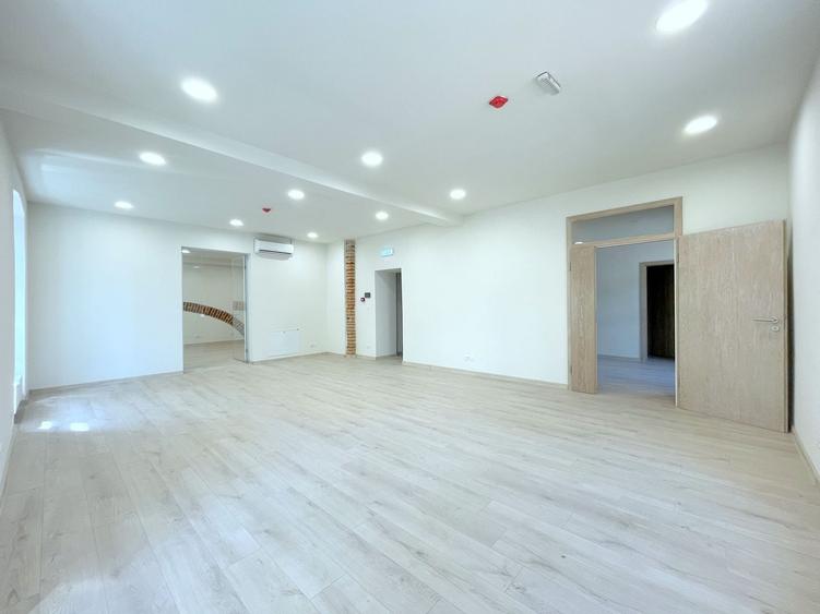 Birou, de 87 mp, în Ultracentral