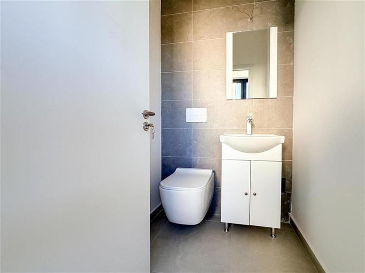 Duplex cu 4 camere cu Teren 322 Mp în Exterior Est
