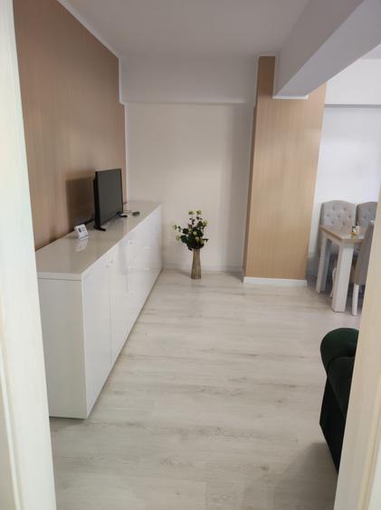 Apartament cu 2 camere decomandat în Craiovei