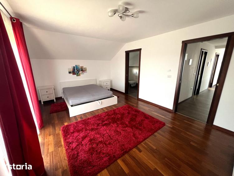 Casă cu 5 camere cu Teren 1250 Mp în Sud