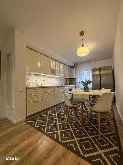 Apartament cu 3 camere decomandat în Dâmbul Rotund