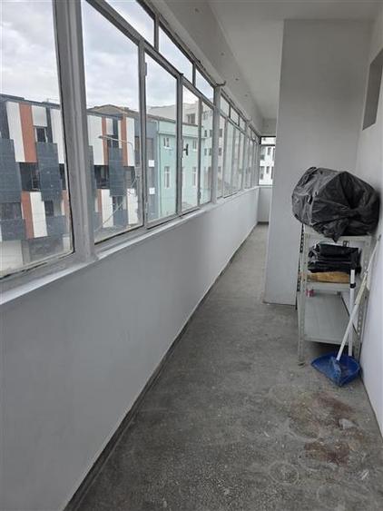Apartament cu 3 camere decomandat, mobilat în Calea Victoriei
