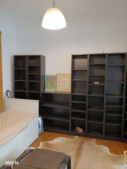 Apartament cu 3 camere decomandat în Ștefan cel Mare