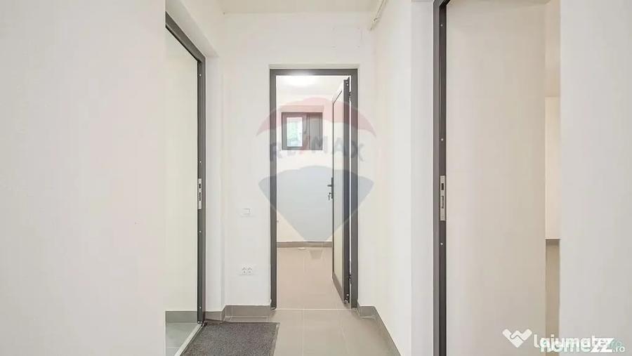 Casă cu 7 camere cu Teren 601 Mp în Schei