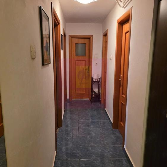 Apartament cu 3 camere decomandat în Unirii