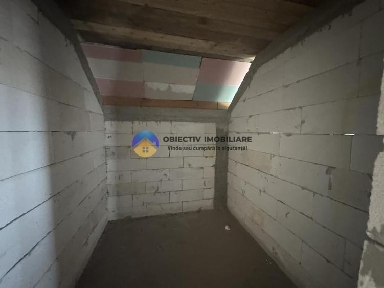 Casă cu 4 camere cu Teren 953 Mp în Gura Văii